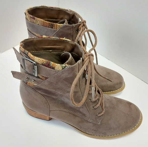 Ankle Boots Boho Vegan Suede Tapestry Accent Size 8/38 - Picture 5 of 5
